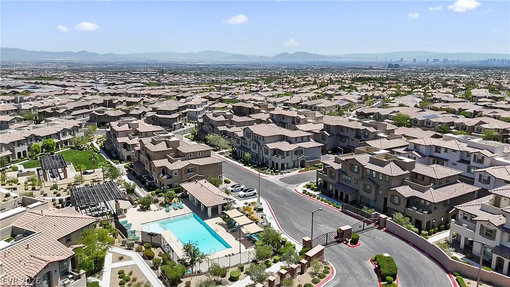 180 Petaluma Valley, Las Vegas, NV 89138