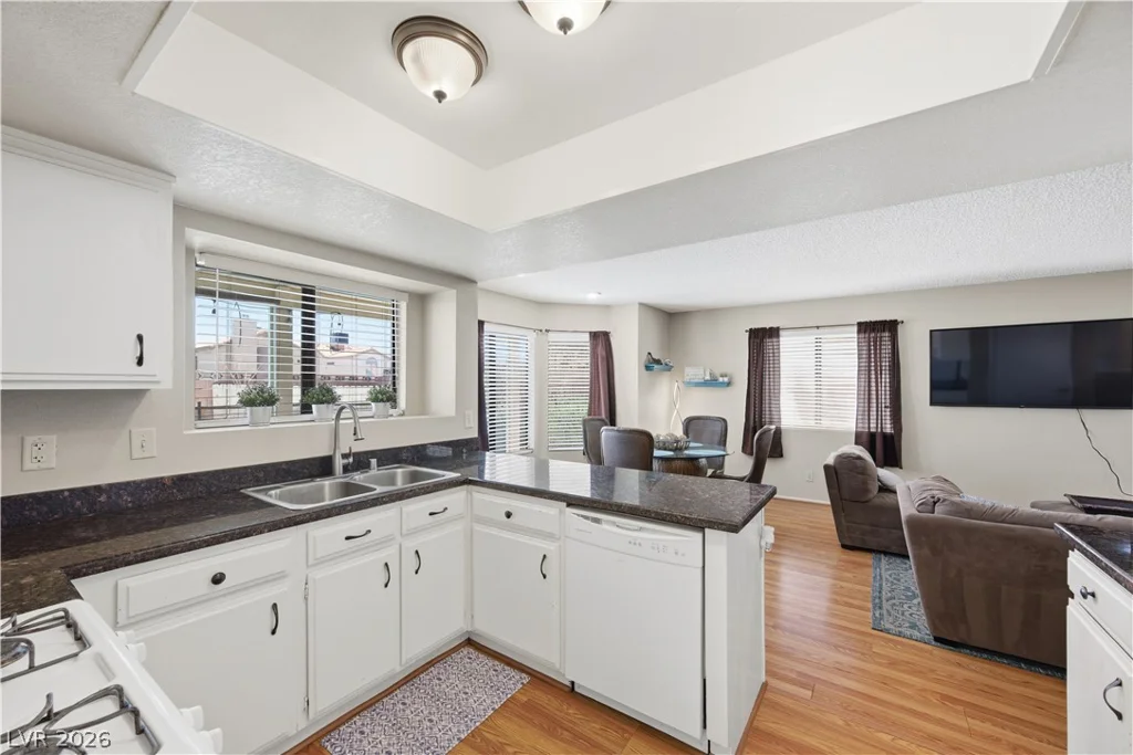 6952 Rusty Nail, Las Vegas, NV 89119