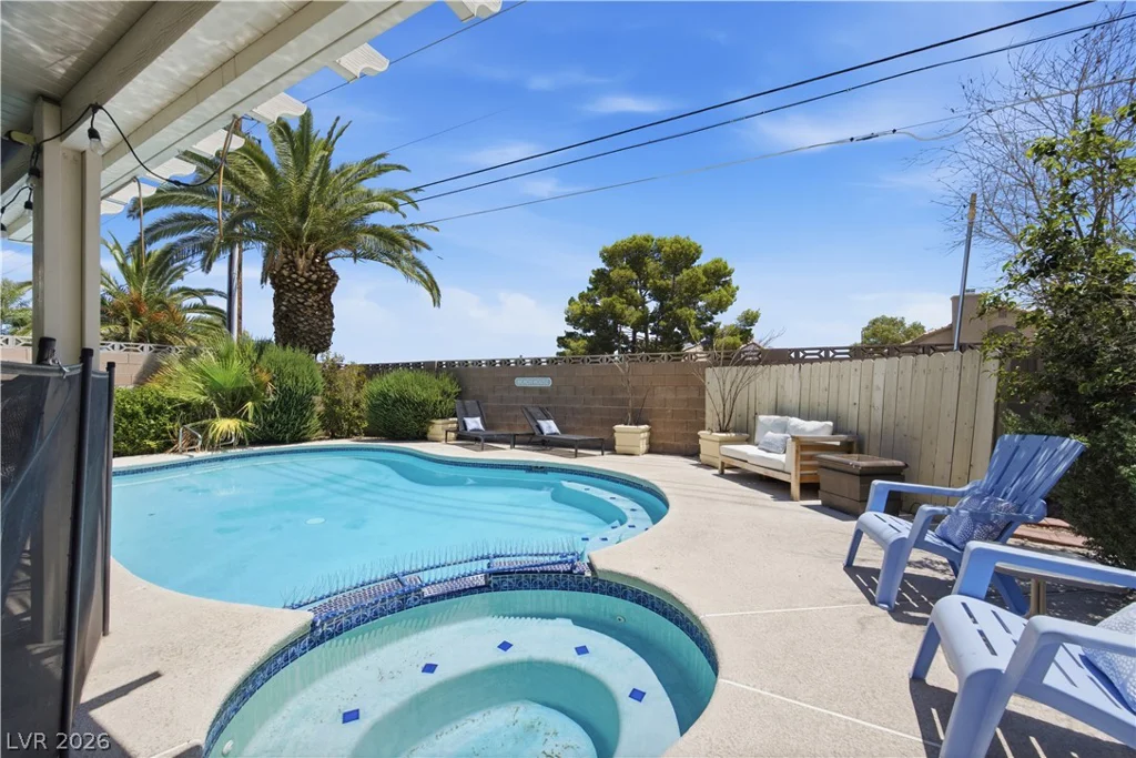 6952 Rusty Nail, Las Vegas, NV 89119
