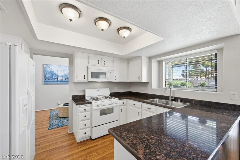 6952 Rusty Nail, Las Vegas, NV 89119