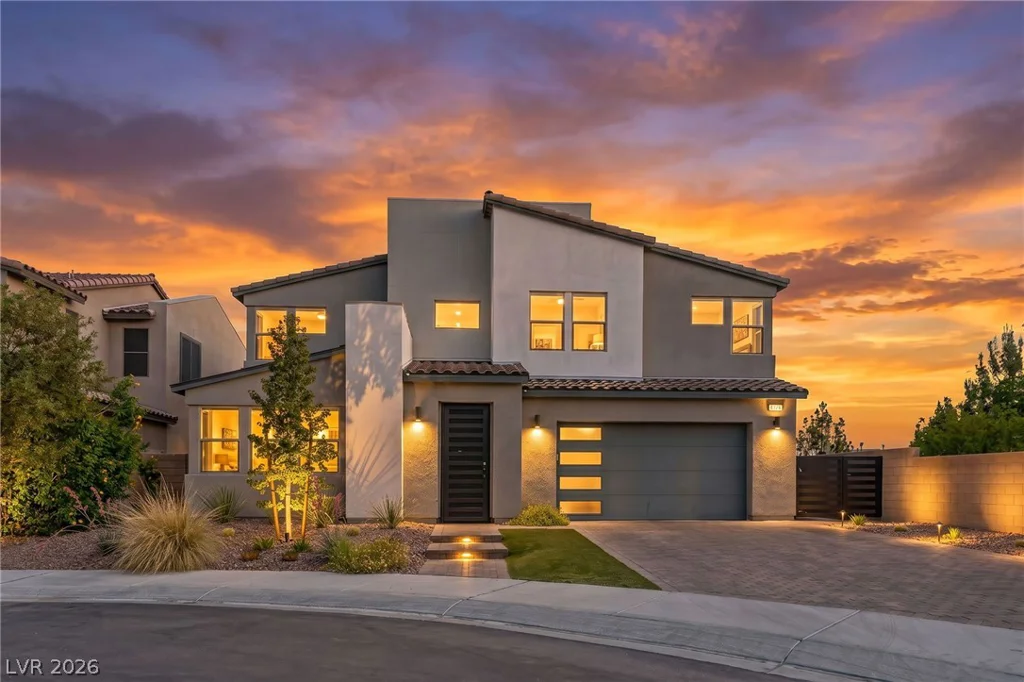 8320 Carabiner, Las Vegas, NV 89166