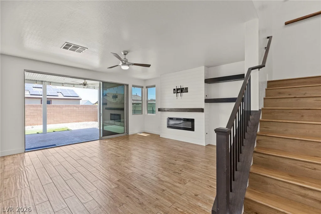 8320 Carabiner, Las Vegas, NV 89166