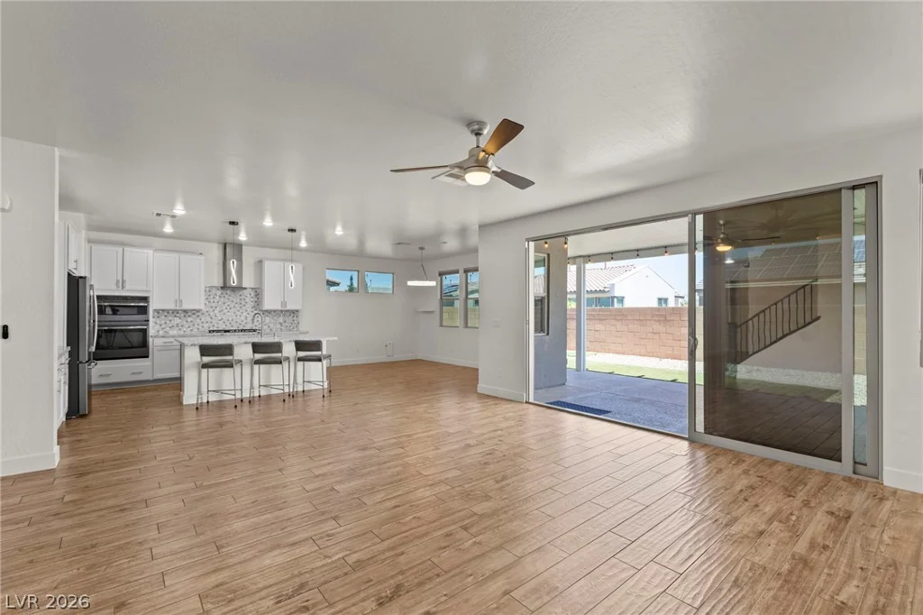 8320 Carabiner, Las Vegas, NV 89166