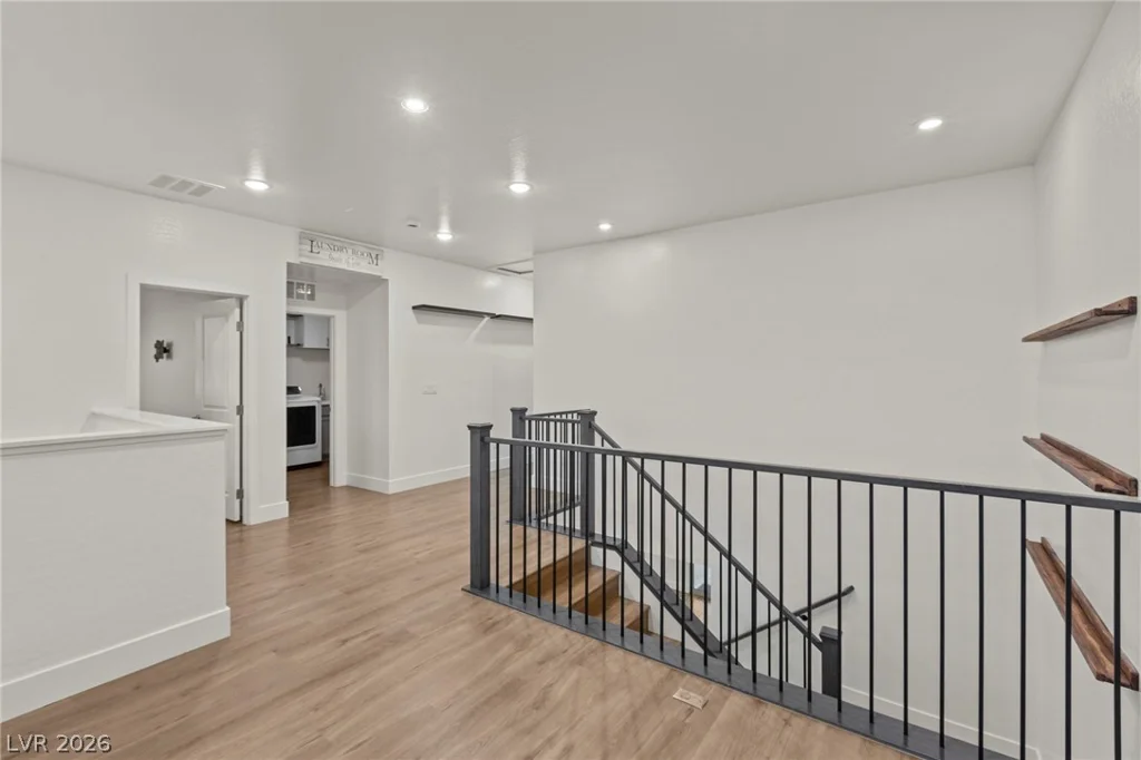 8320 Carabiner, Las Vegas, NV 89166