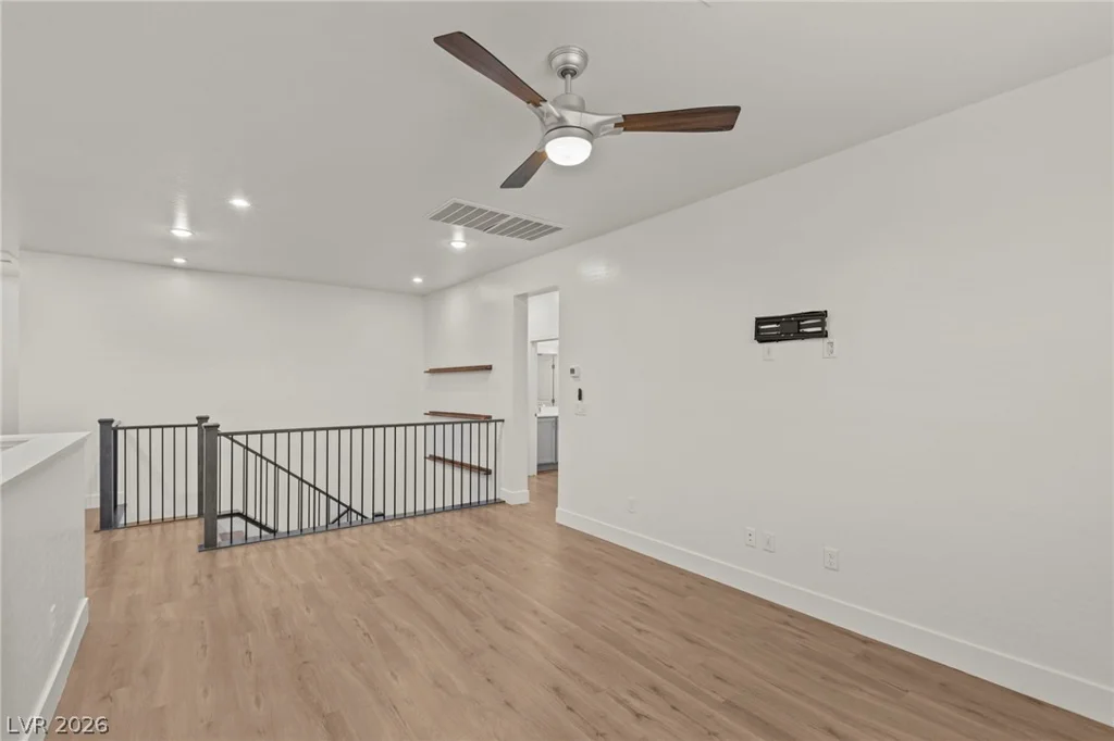8320 Carabiner, Las Vegas, NV 89166