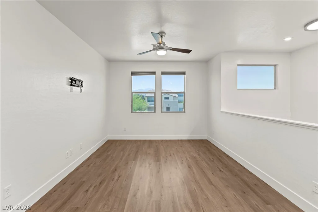 8320 Carabiner, Las Vegas, NV 89166