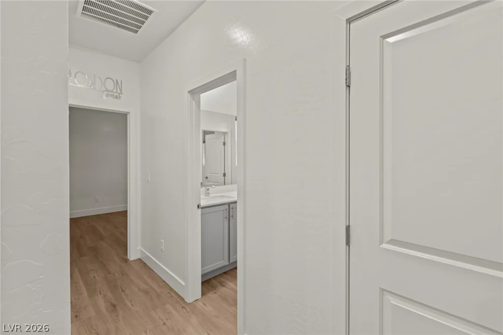 8320 Carabiner, Las Vegas, NV 89166
