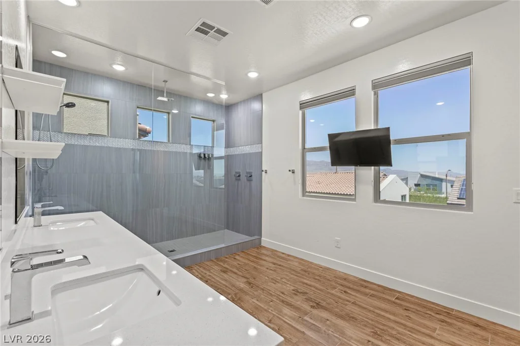 8320 Carabiner, Las Vegas, NV 89166