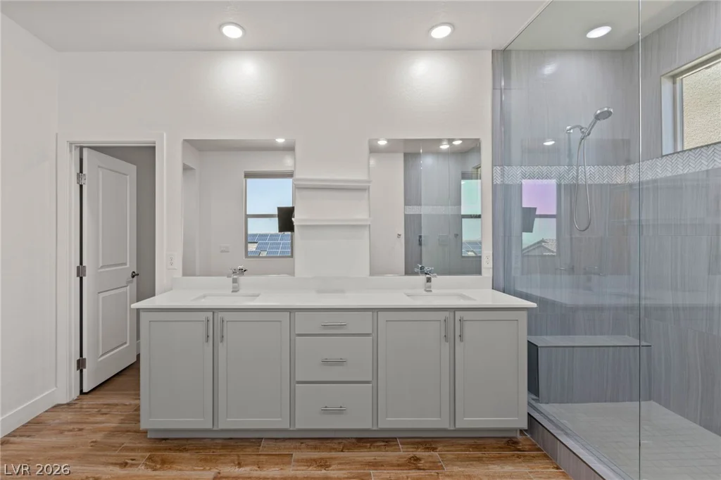 8320 Carabiner, Las Vegas, NV 89166