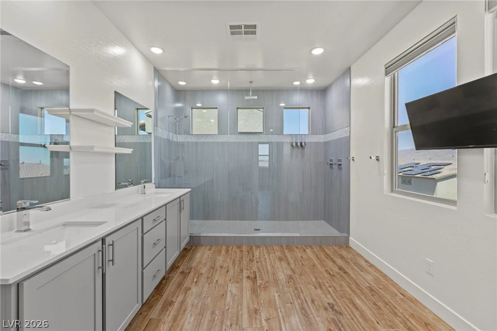 8320 Carabiner, Las Vegas, NV 89166