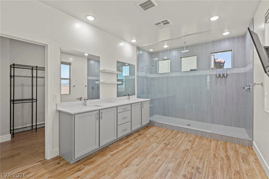 8320 Carabiner, Las Vegas, NV 89166