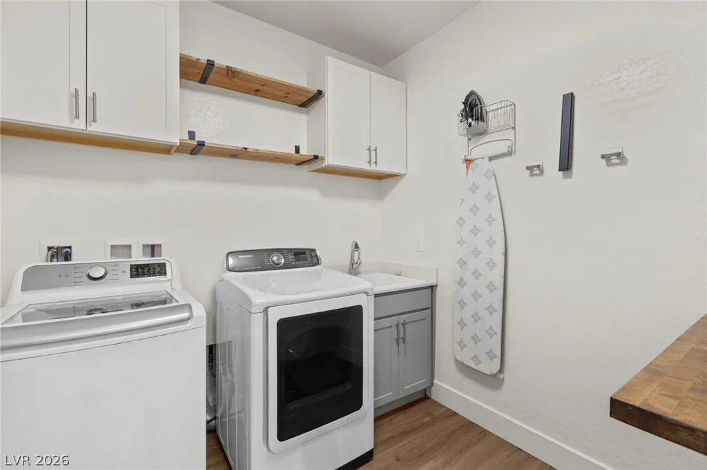 8320 Carabiner, Las Vegas, NV 89166