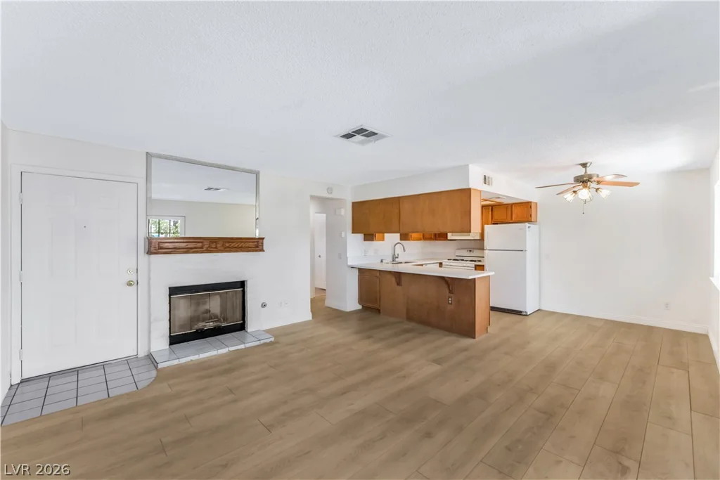 101 Luna, Las Vegas, NV 89145