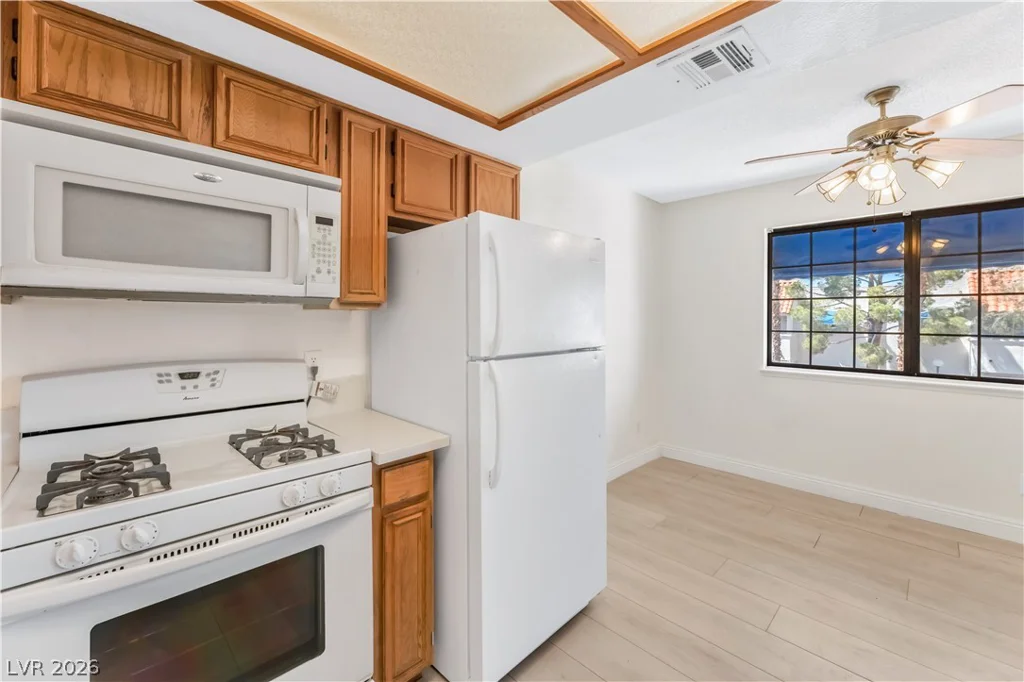 101 Luna, Las Vegas, NV 89145