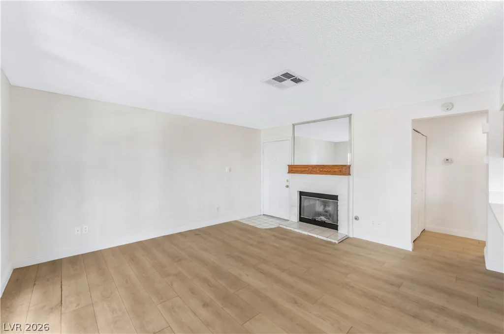 101 Luna, Las Vegas, NV 89145
