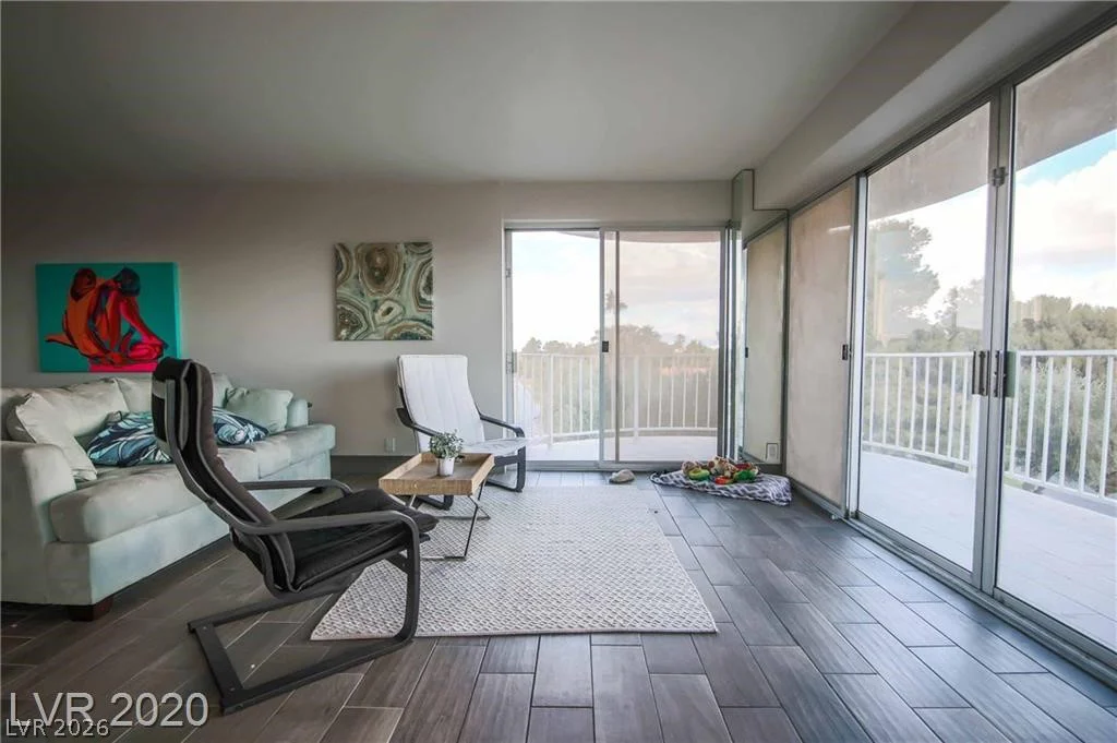 3111 Bel Air, Las Vegas, NV 89109