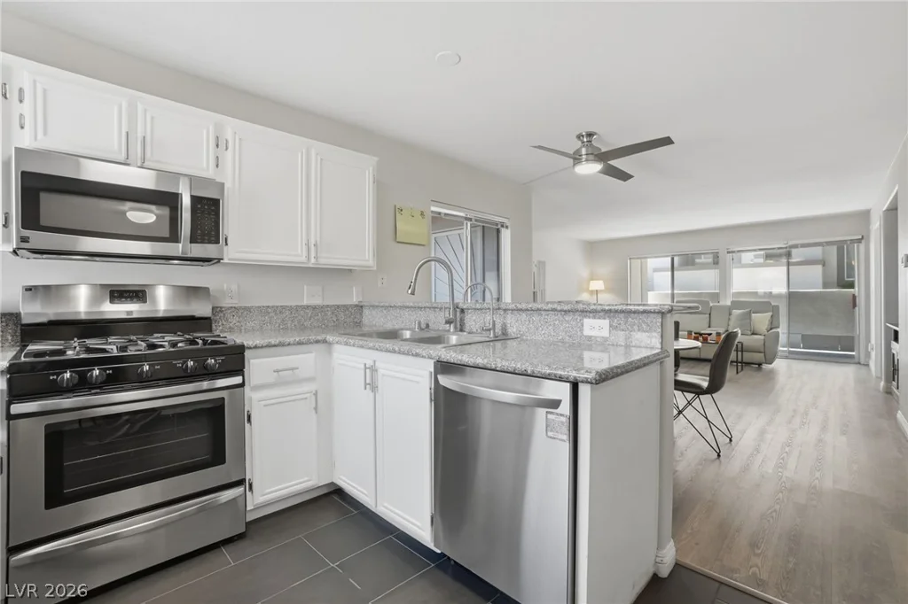 3125 Buffalo, Las Vegas, NV 89128