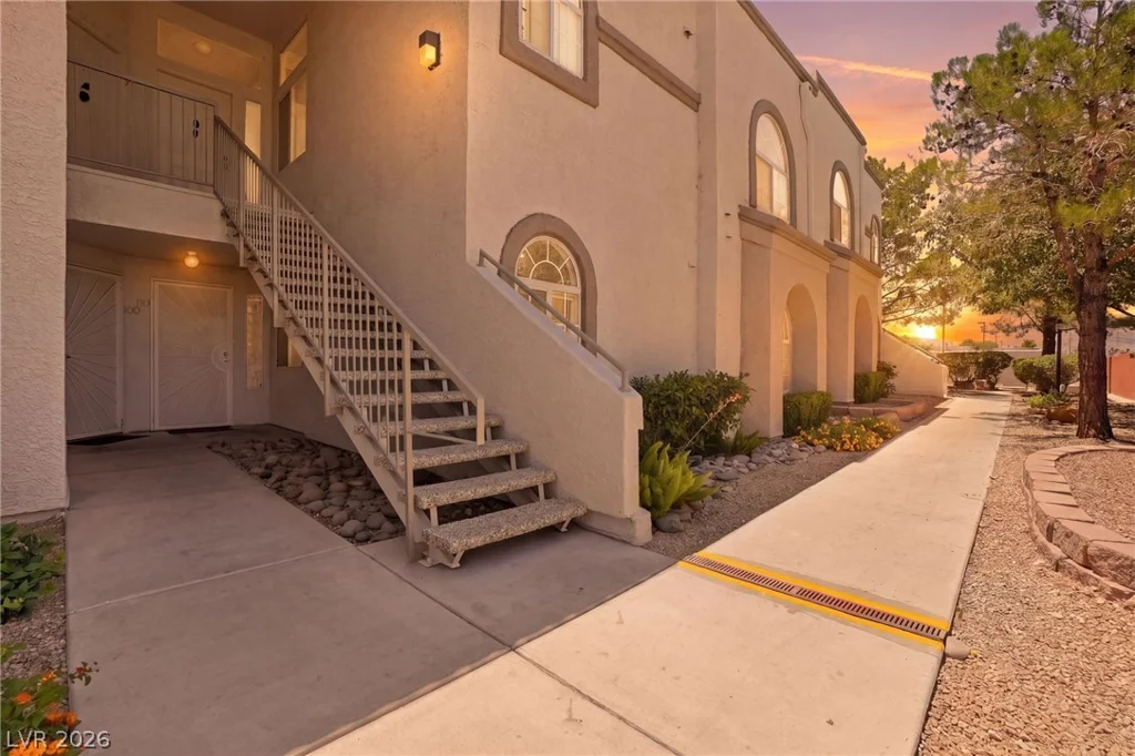 3125 Buffalo, Las Vegas, NV 89128