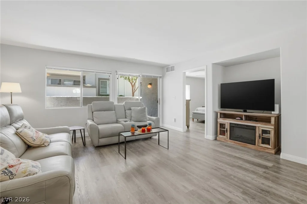 3125 Buffalo, Las Vegas, NV 89128