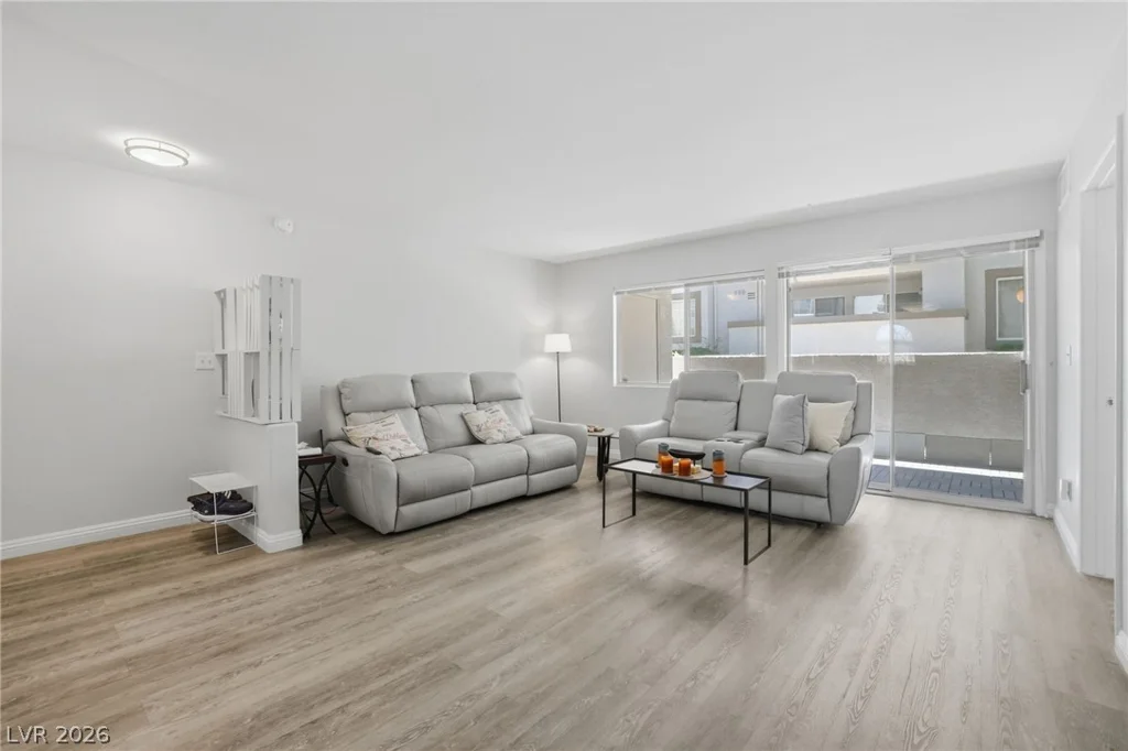 3125 Buffalo, Las Vegas, NV 89128