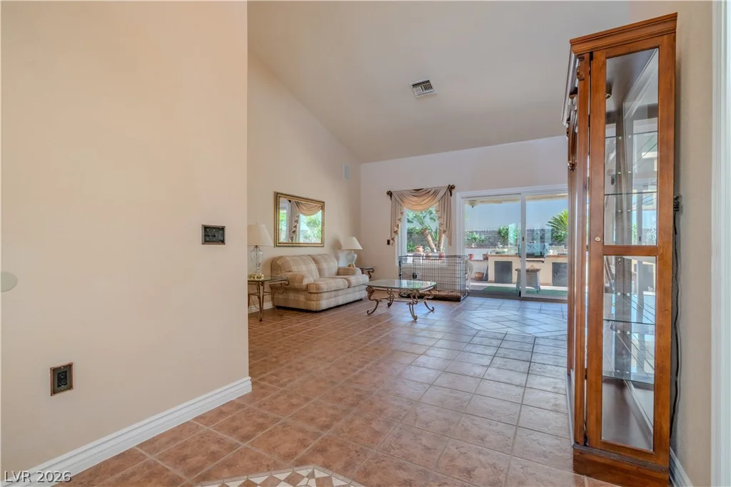 8909 Meadowood, Las Vegas, NV 89134