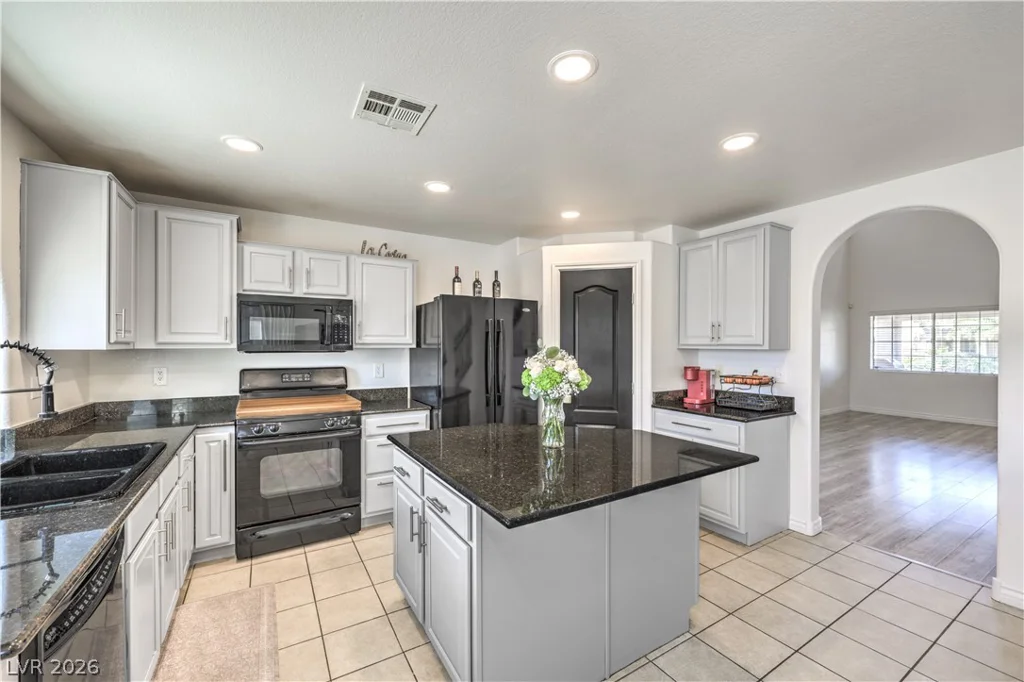 5529 Meridian Rain, North Las Vegas, NV 89031