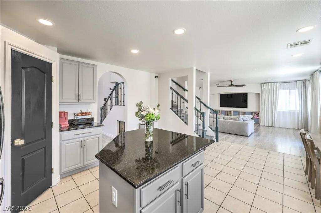 5529 Meridian Rain, North Las Vegas, NV 89031