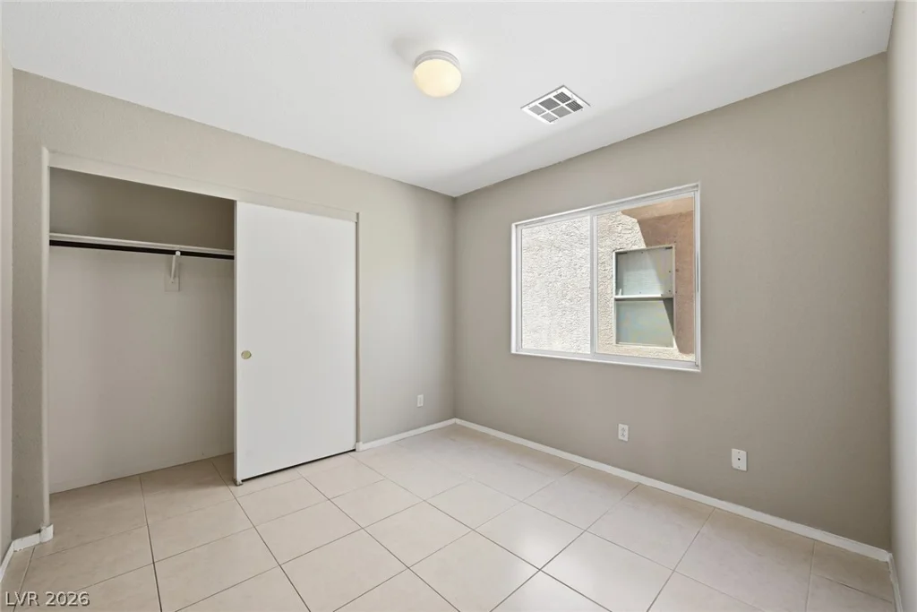 8500 Twinkling Topaz, Las Vegas, NV 89143