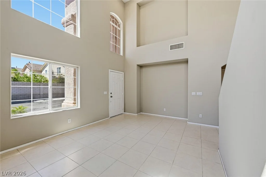 8500 Twinkling Topaz, Las Vegas, NV 89143