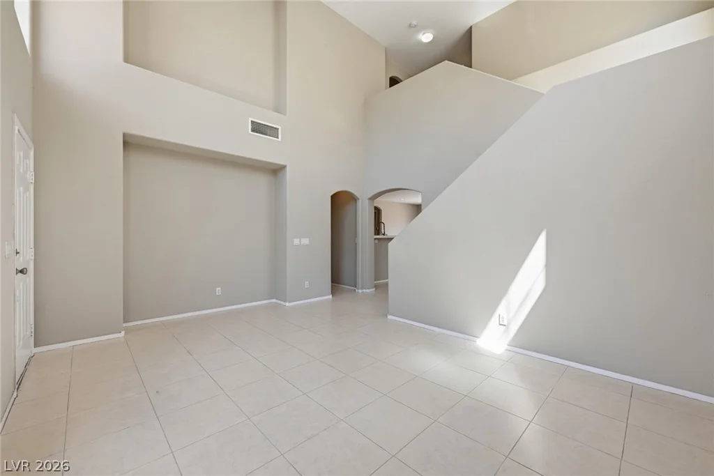 8500 Twinkling Topaz, Las Vegas, NV 89143
