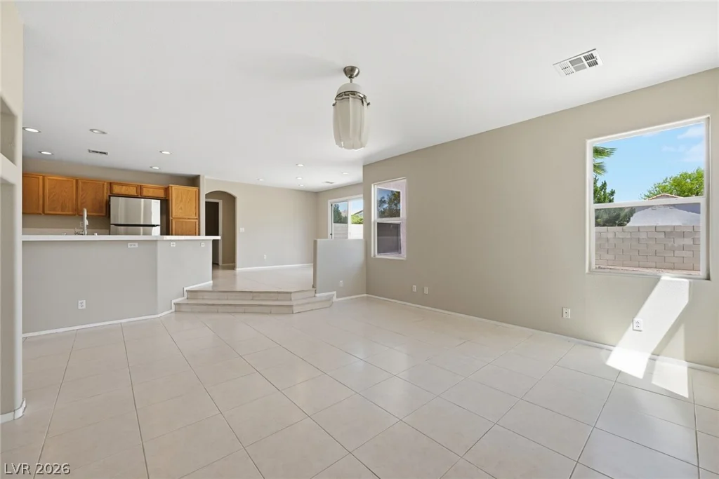 8500 Twinkling Topaz, Las Vegas, NV 89143