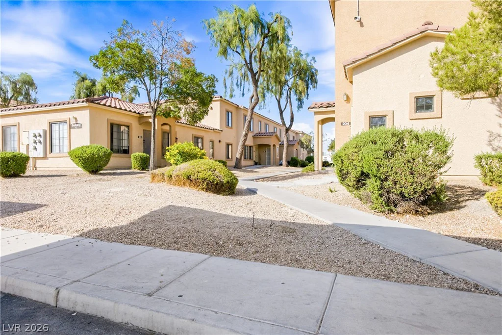 2151 Hussium Hills, Las Vegas, NV 89108