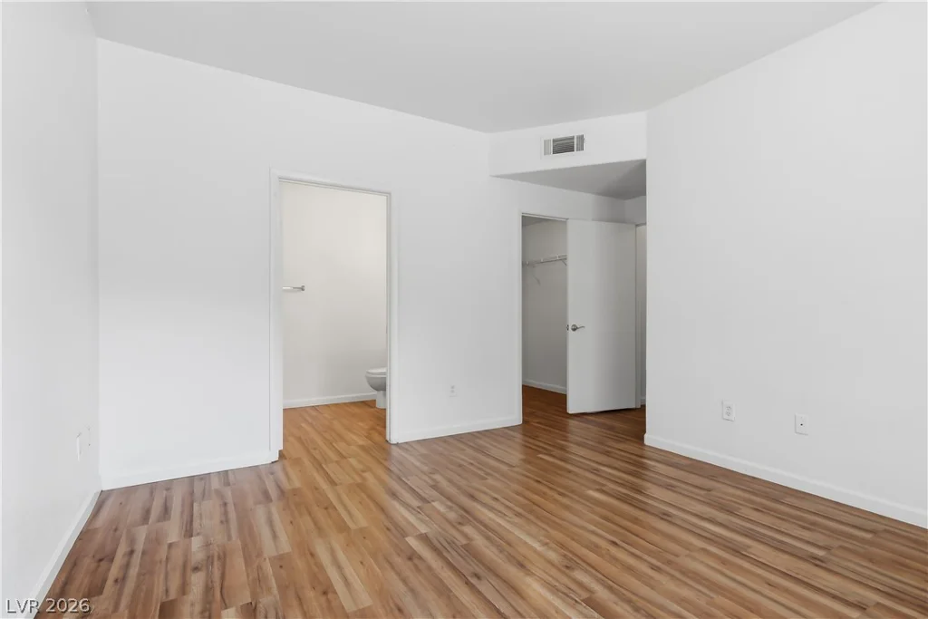 2151 Hussium Hills, Las Vegas, NV 89108