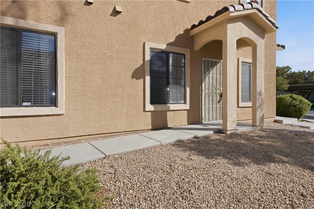 2151 Hussium Hills, Las Vegas, NV 89108