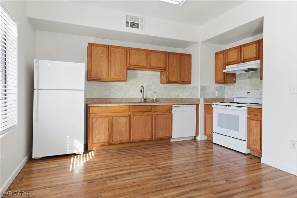 2151 Hussium Hills, Las Vegas, NV 89108
