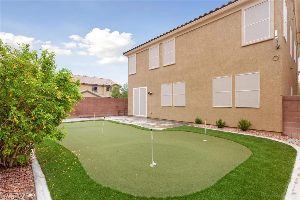 802 Warwick Castle, Las Vegas, NV 89178
