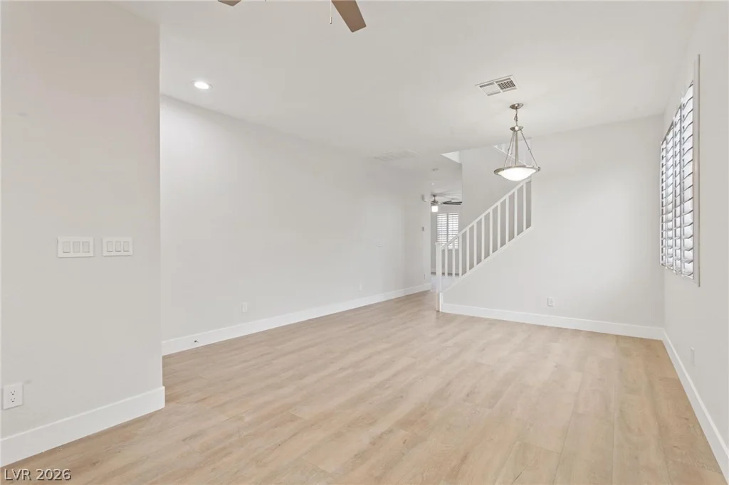 802 Warwick Castle, Las Vegas, NV 89178