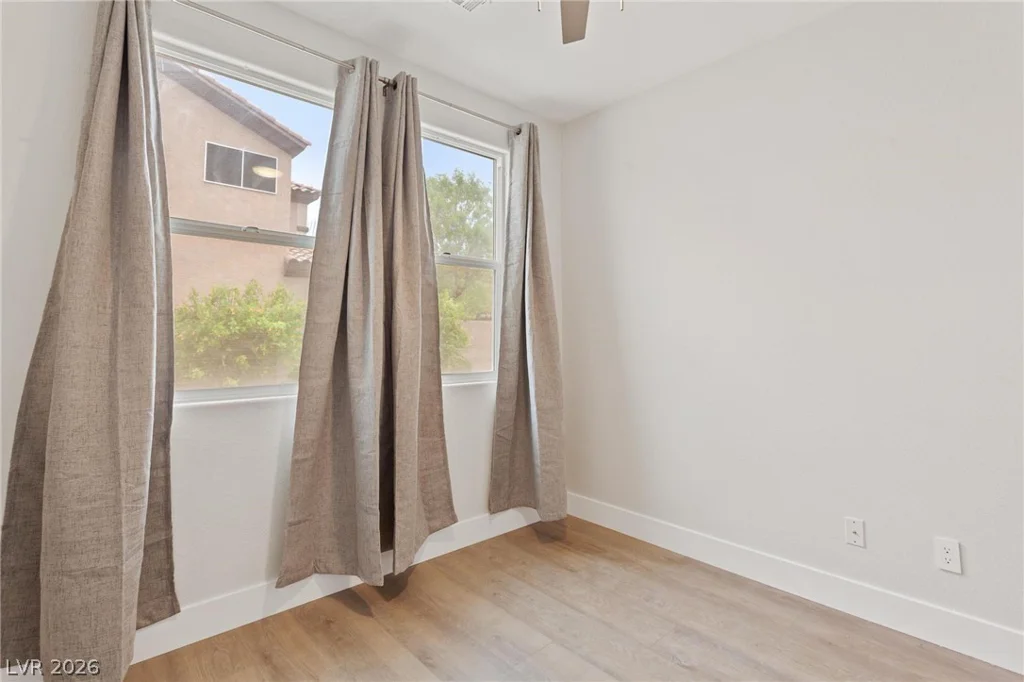 802 Warwick Castle, Las Vegas, NV 89178