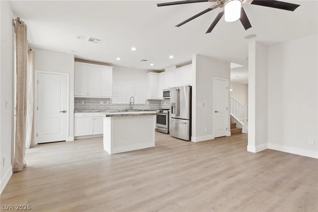 802 Warwick Castle, Las Vegas, NV 89178
