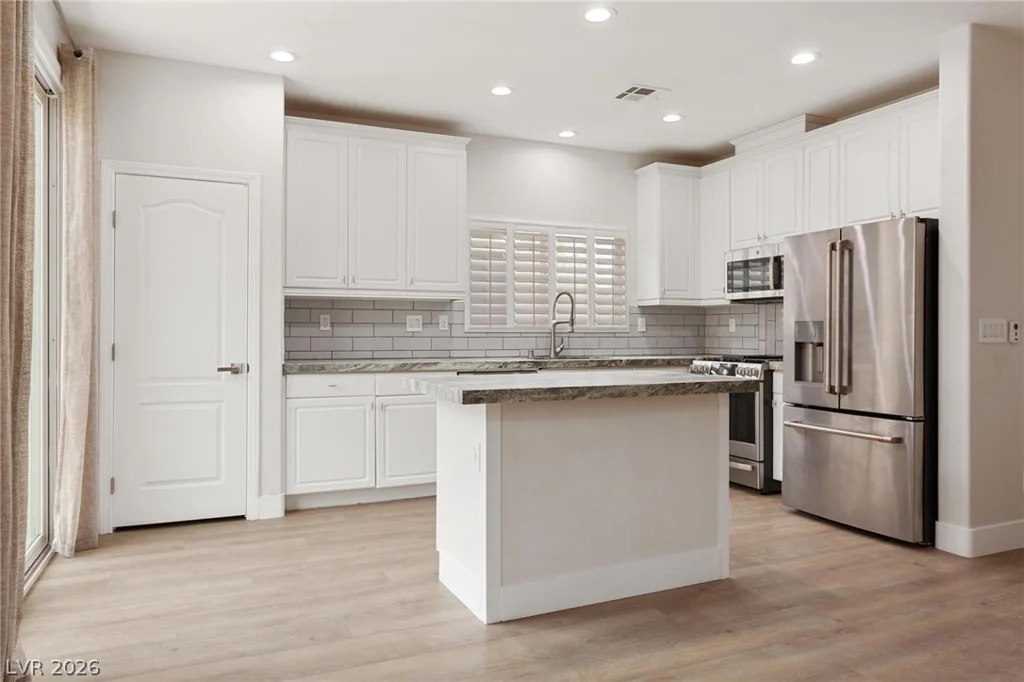 802 Warwick Castle, Las Vegas, NV 89178