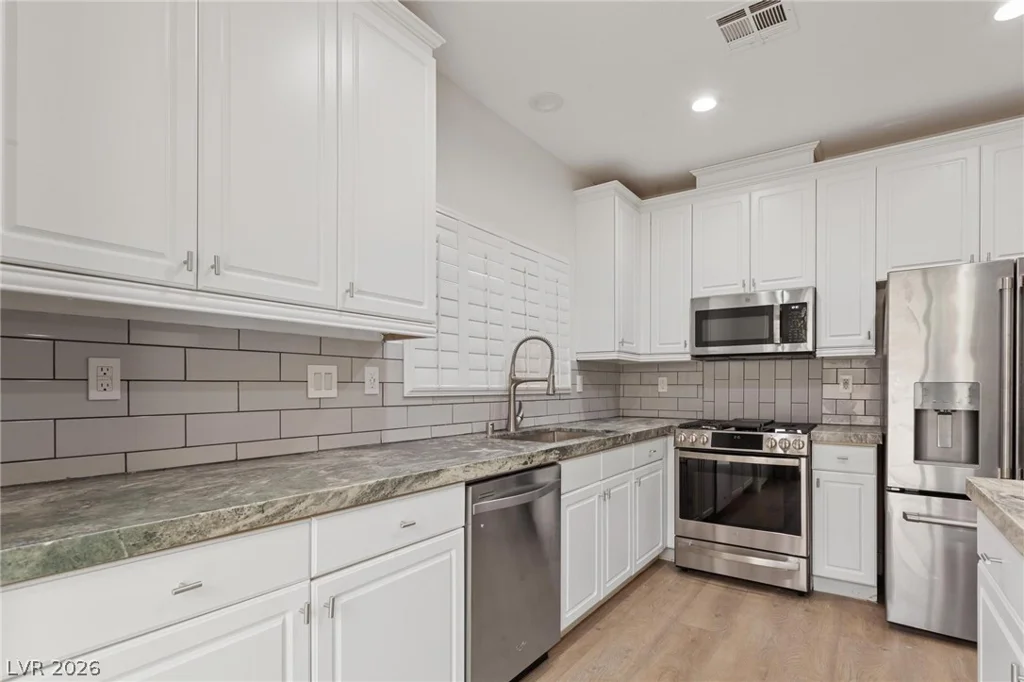 802 Warwick Castle, Las Vegas, NV 89178