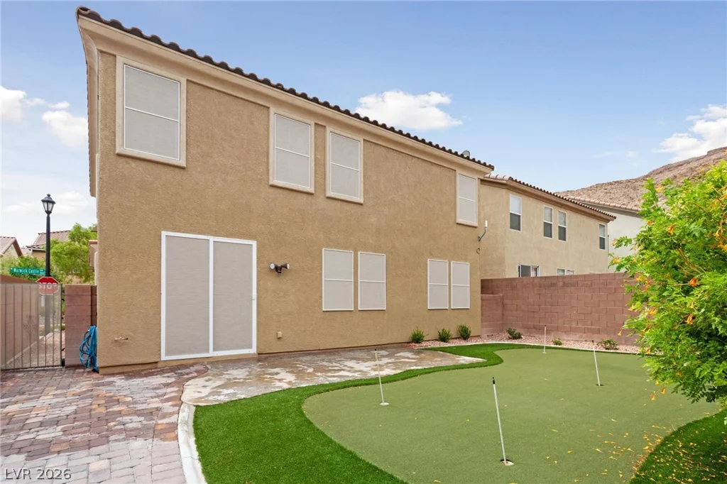 802 Warwick Castle, Las Vegas, NV 89178