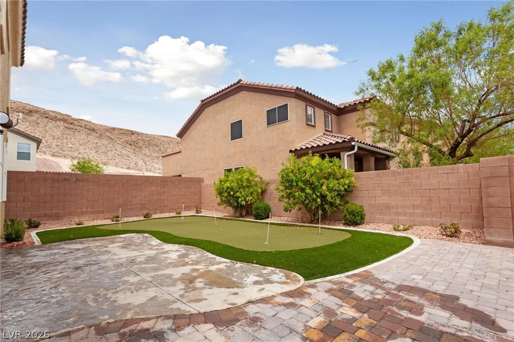 802 Warwick Castle, Las Vegas, NV 89178
