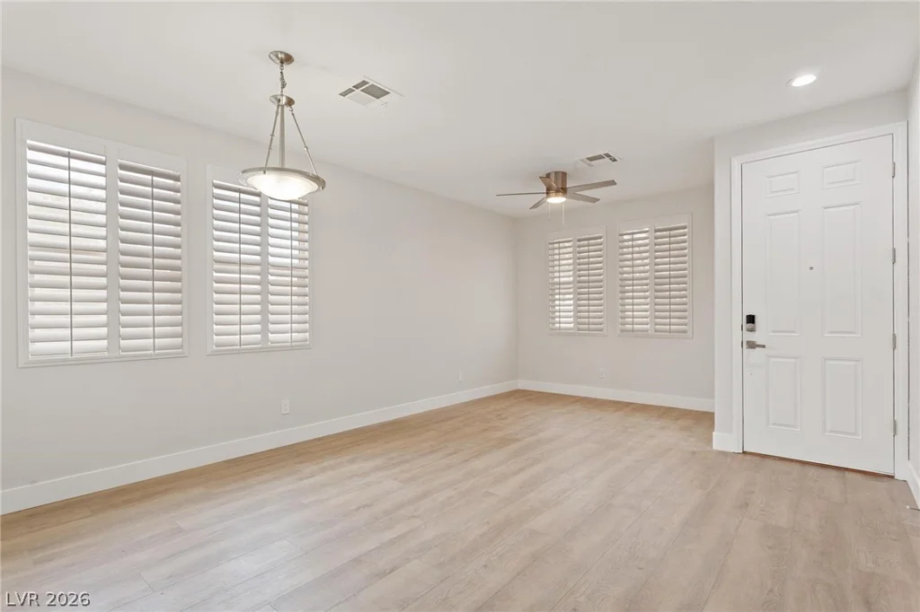 802 Warwick Castle, Las Vegas, NV 89178
