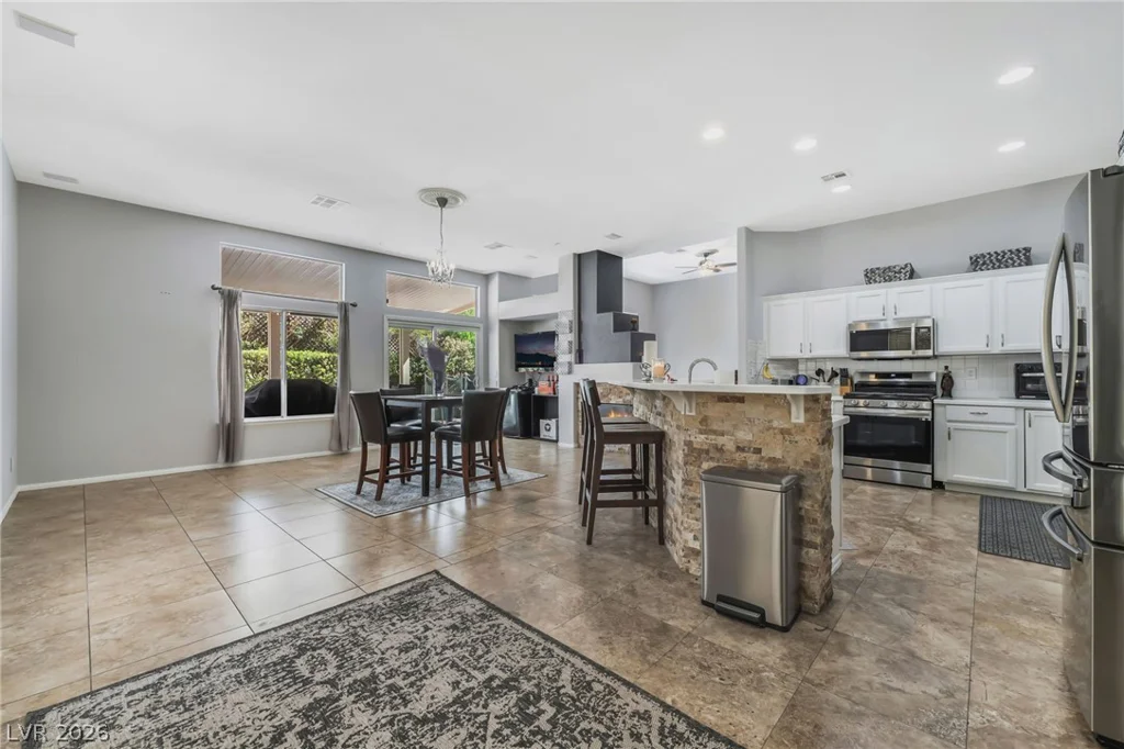 348 Prince George, Las Vegas, NV 89123