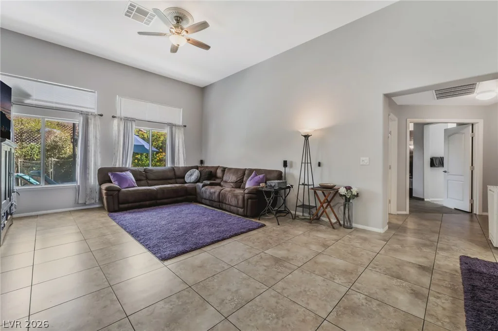 348 Prince George, Las Vegas, NV 89123