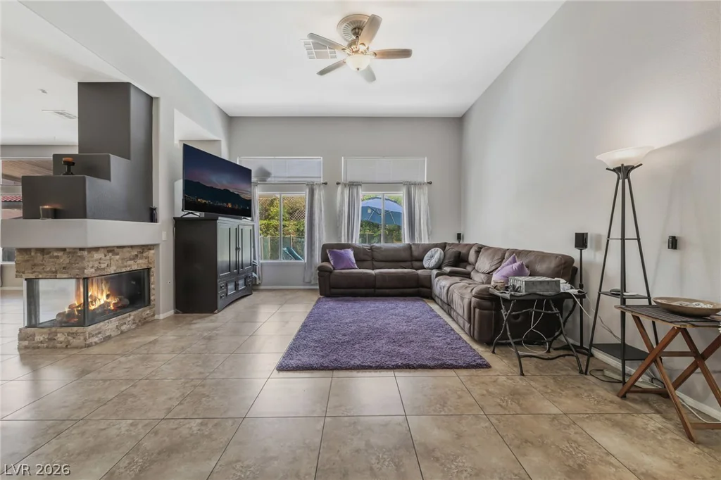 348 Prince George, Las Vegas, NV 89123