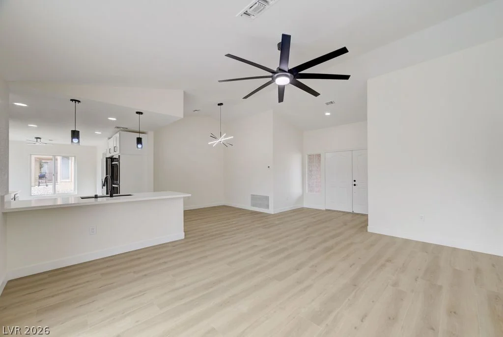 8901 Villa Ridge, Las Vegas, NV 89134