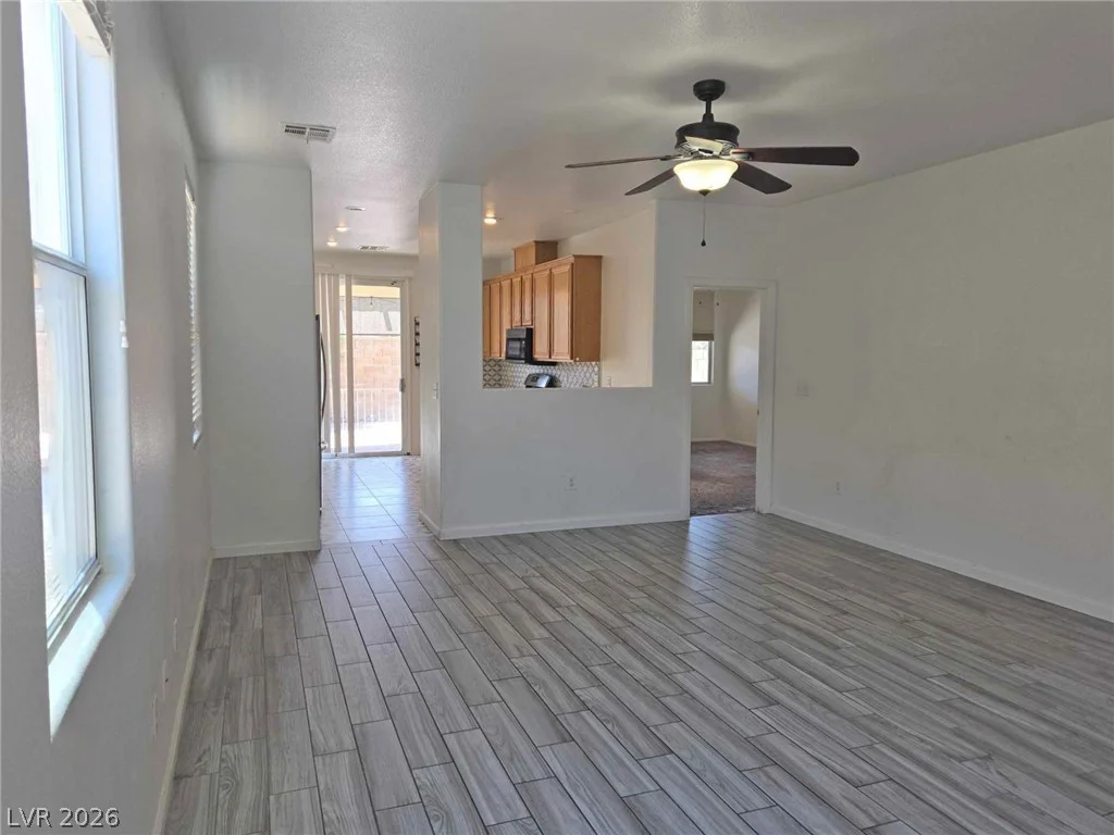 11027 Deluna, Las Vegas, NV 89141