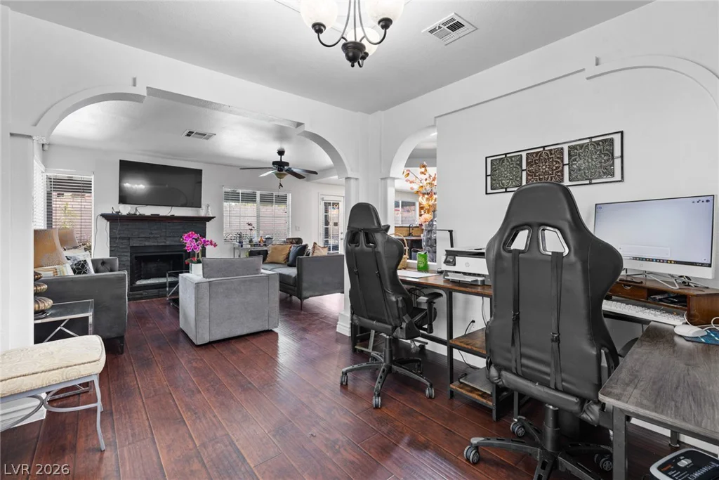 6779 Shelter, Las Vegas, NV 89103